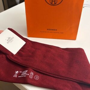 NWT Hermes Dress Socks, Men’s, Maroon 12/45 Quiet Luxury Designer Authentic